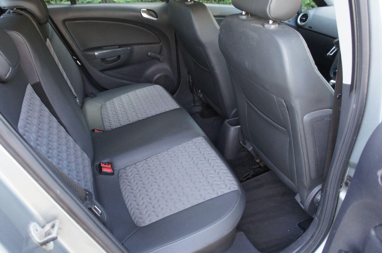 Used Vauxhall Corsa 2011 for sale - 77939436: Photo 9