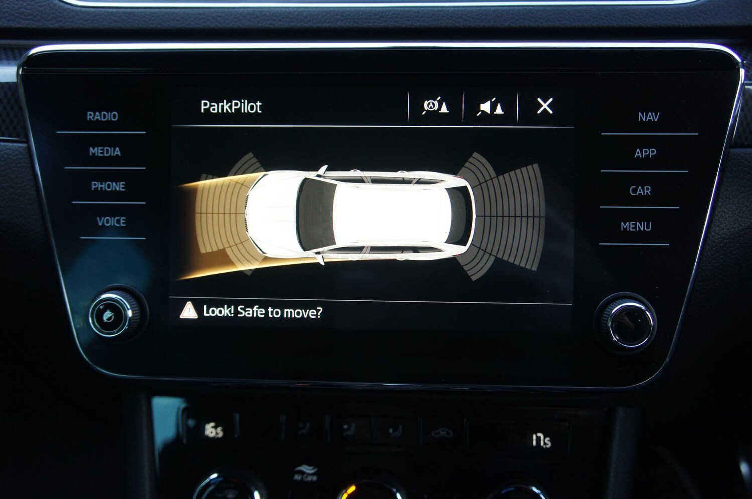 Used Skoda Superb 2019 for sale - 77683787: Photo 15