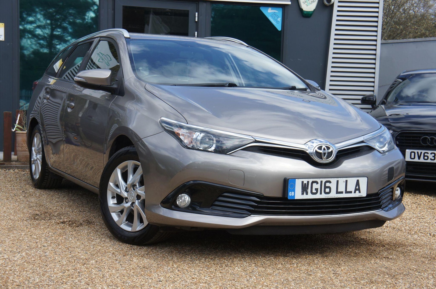 Used Toyota Auris 2016 for sale - 78058426: Photo 2