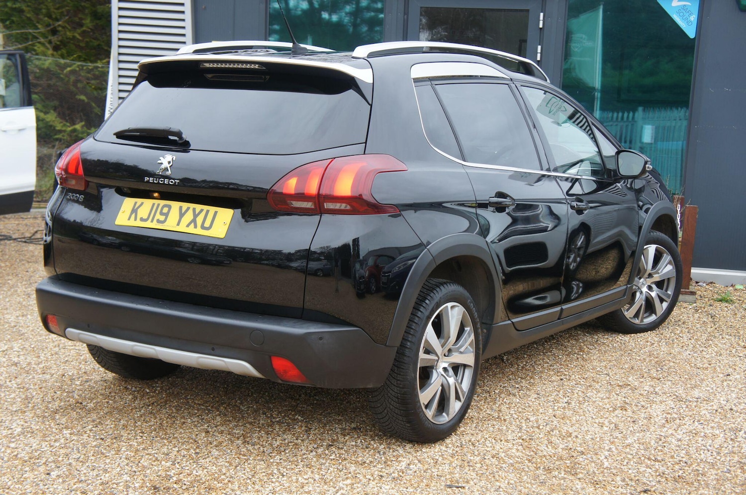 Used Peugeot 2008 for sale - 77683790: Photo 4