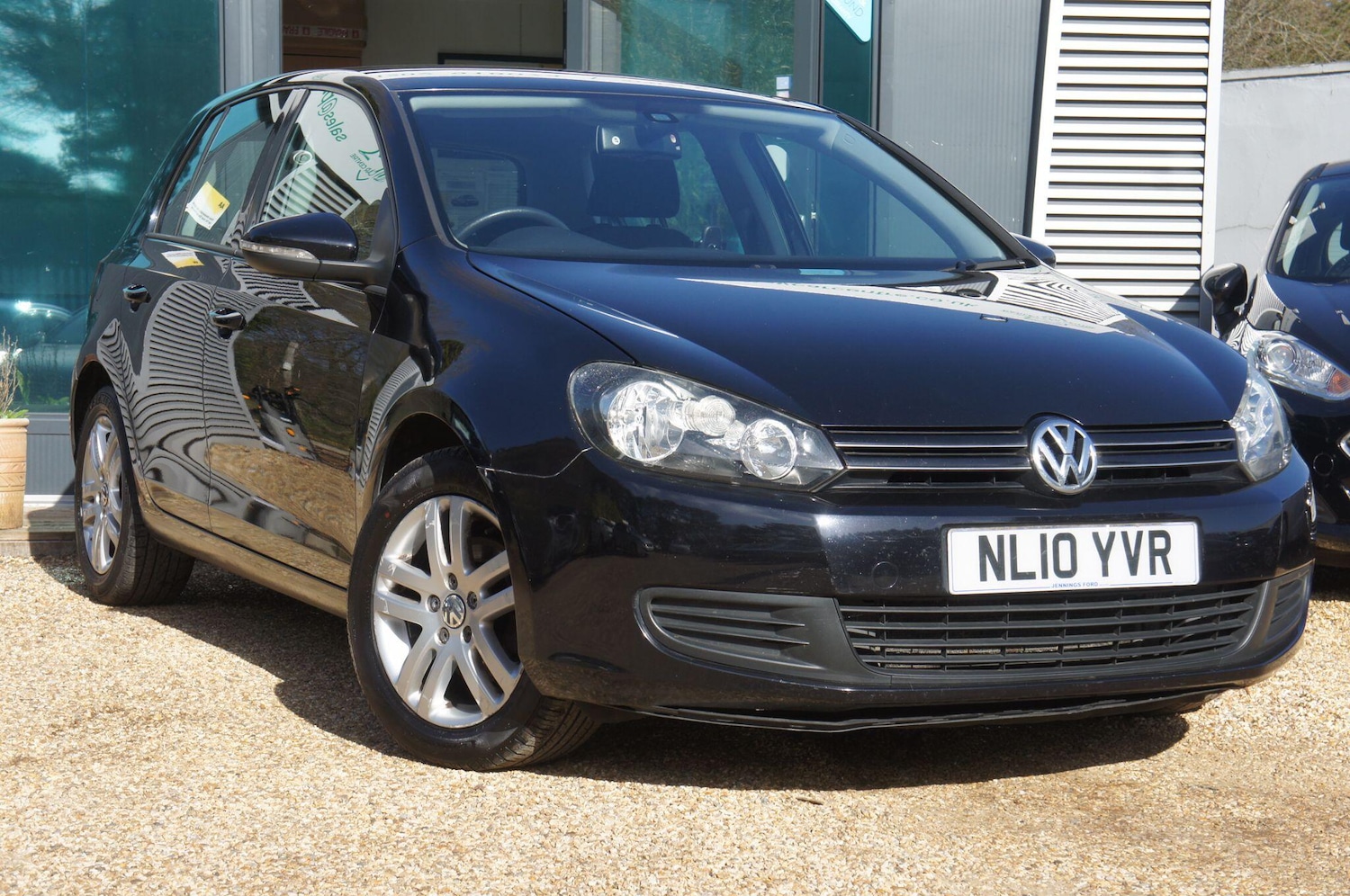Used Volkswagen Golf 2010 for sale - 77939453: Photo 2