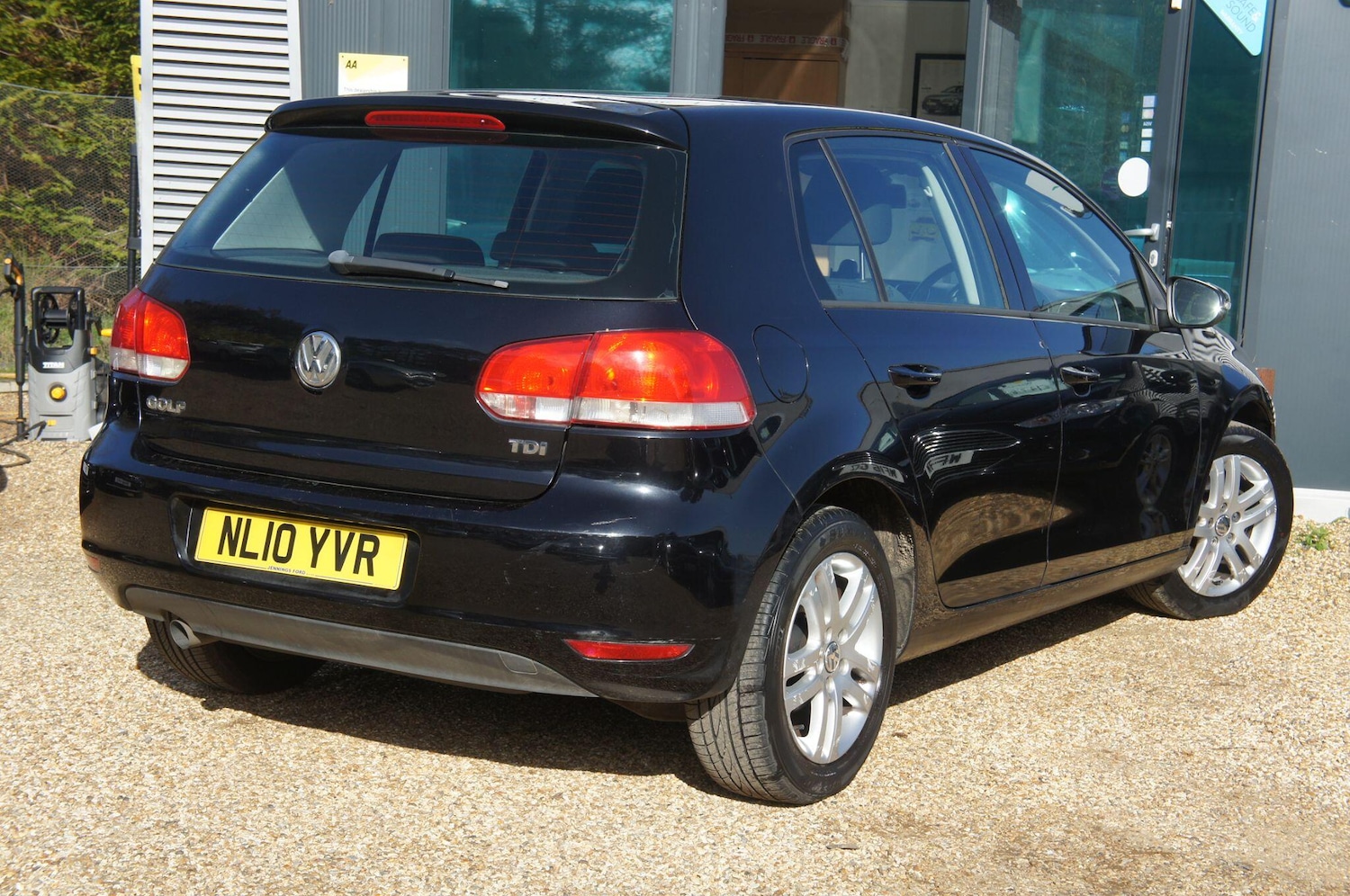 Used Volkswagen Golf 2010 for sale - 77939453: Photo 4