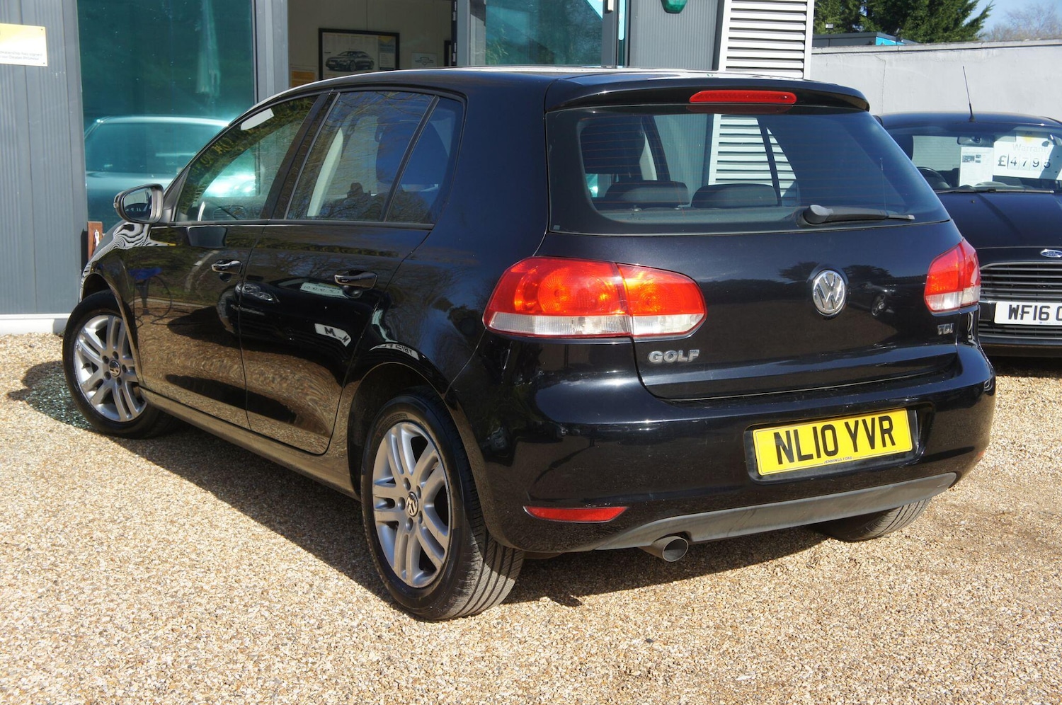 Used Volkswagen Golf 2010 for sale - 77939453: Photo 5