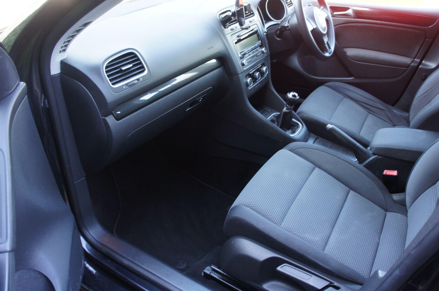 Used Volkswagen Golf 2010 for sale - 77939453: Photo 9