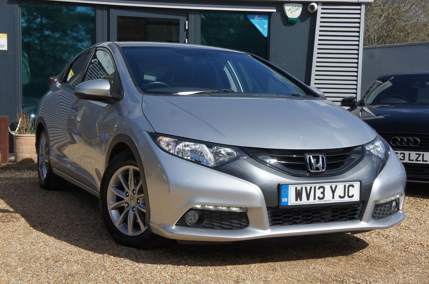 Used Honda Civic 2013 for sale - 78047152: Photo 2