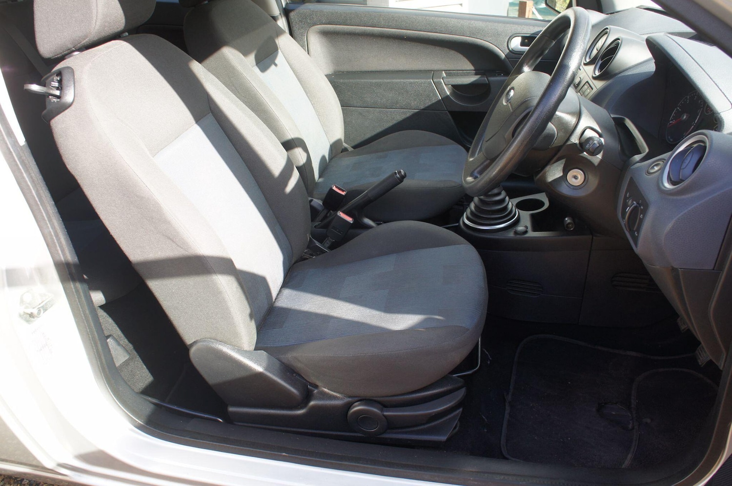 Used Ford Fiesta 2006 for sale - 77882140: Photo 8