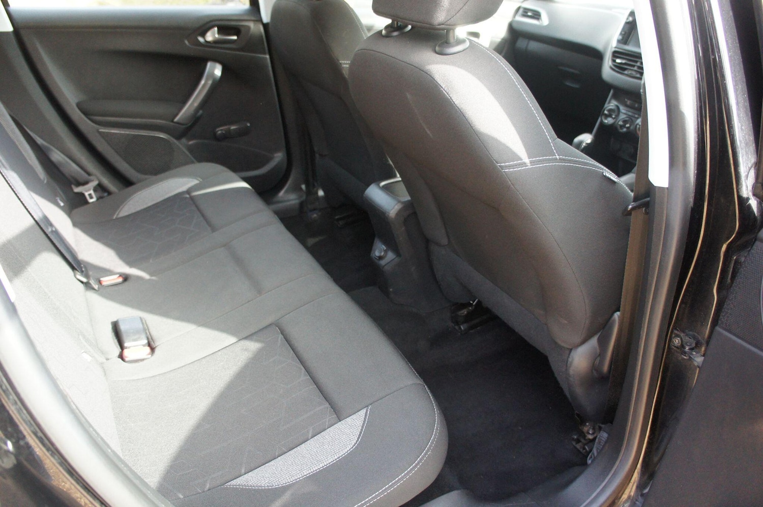 Used Peugeot 2008 for sale - 77768951: Photo 9