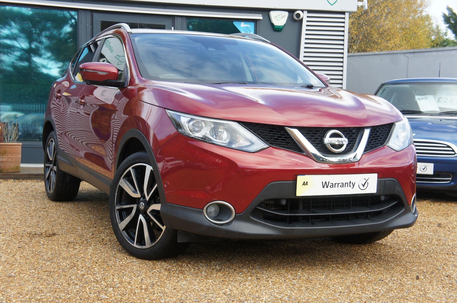 Used Nissan Qashqai for sale - 77683556: Photo 2