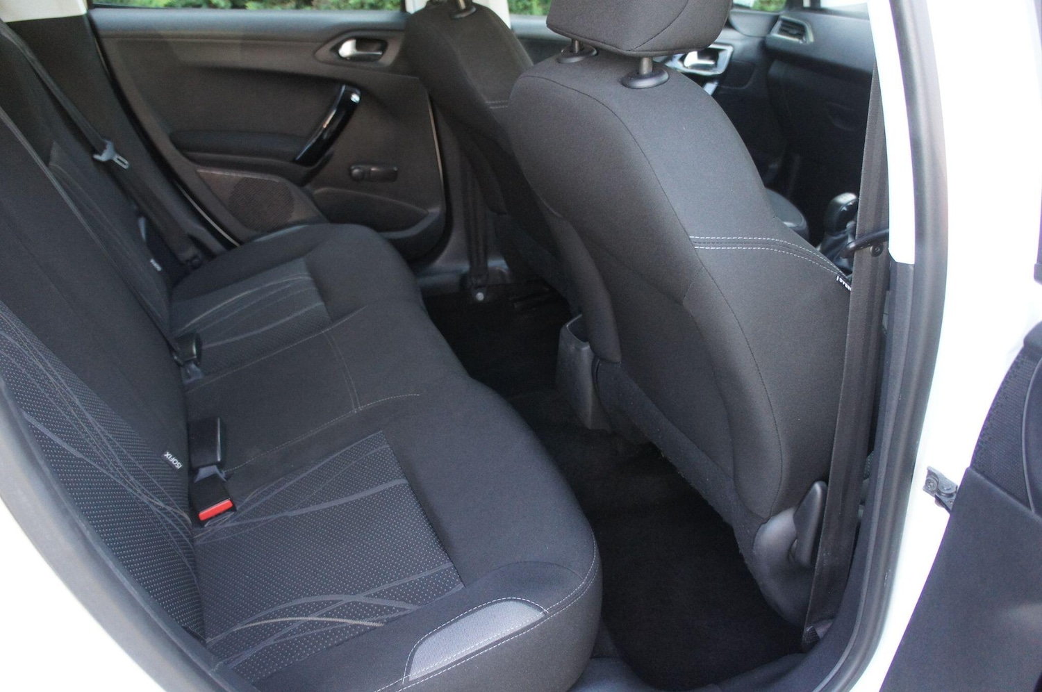 Used Peugeot 208 2014 for sale - 77940501: Photo 10