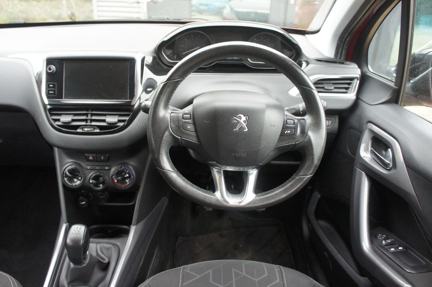 Used Peugeot 2008 2016 for sale - 78185744: Photo 6