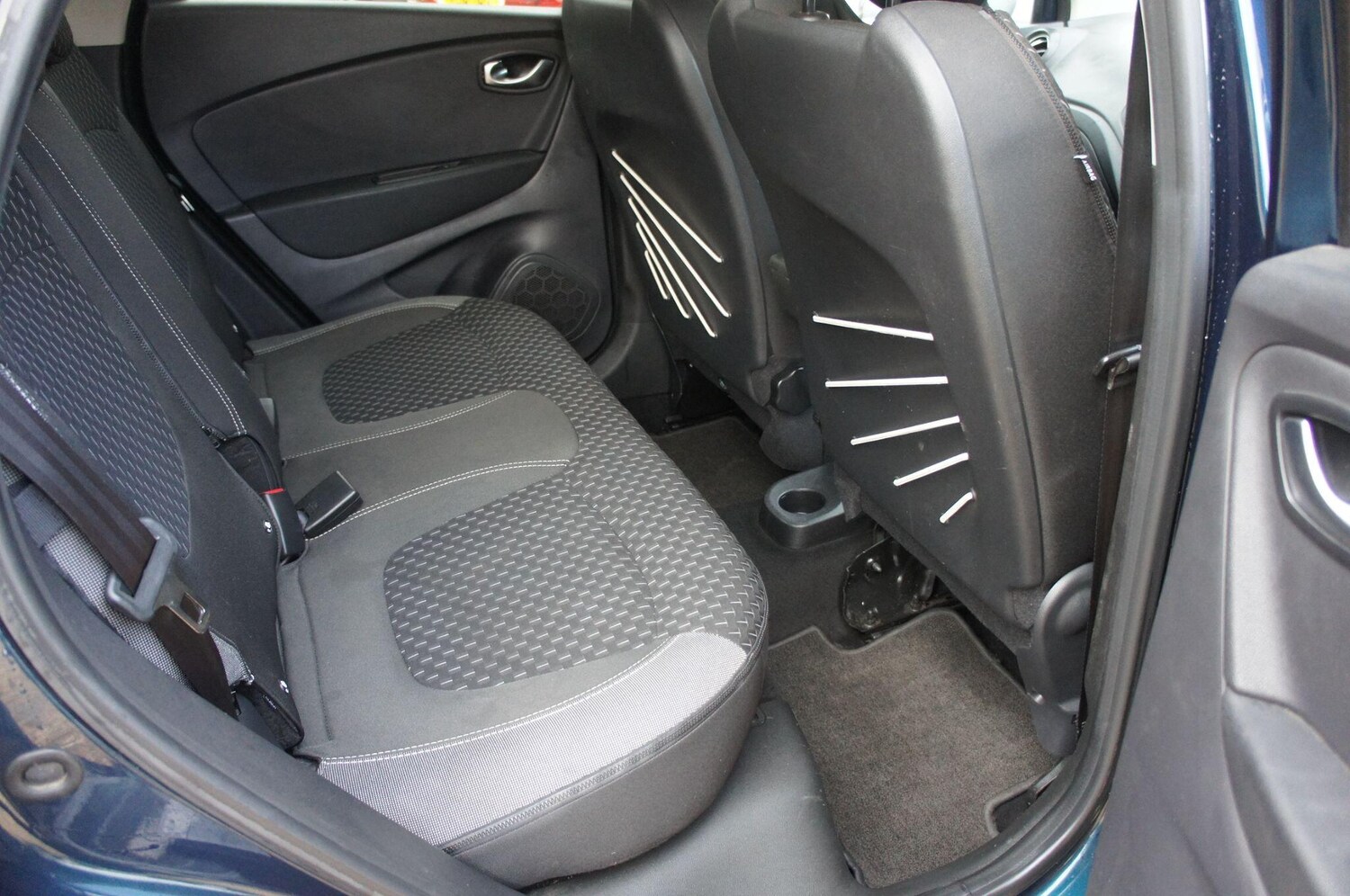 Used Renault Captur 2018 for sale - 77683338: Photo 10