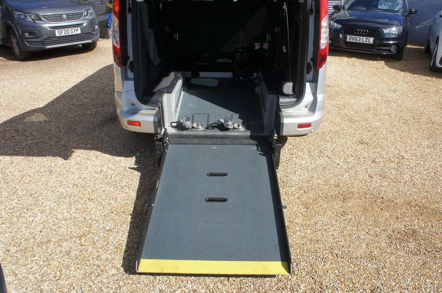 Used Ford Grand Tourneo Connect 2015 for sale - 78099911: Photo 14