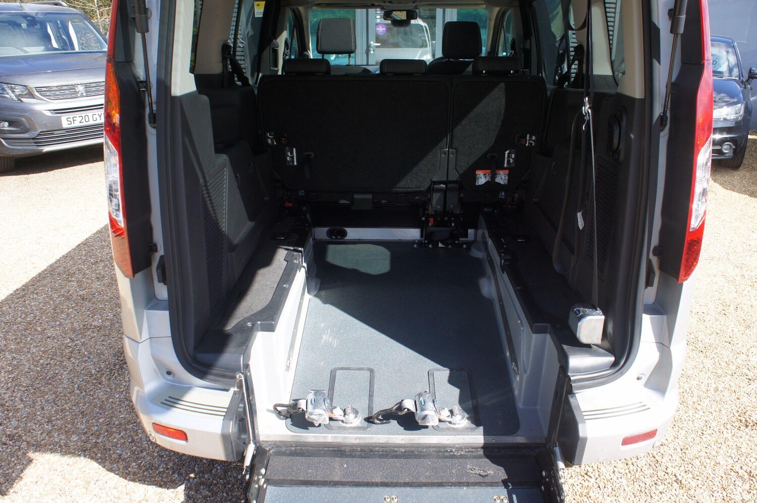 Used Ford Grand Tourneo Connect 2015 for sale - 78099911: Photo 15