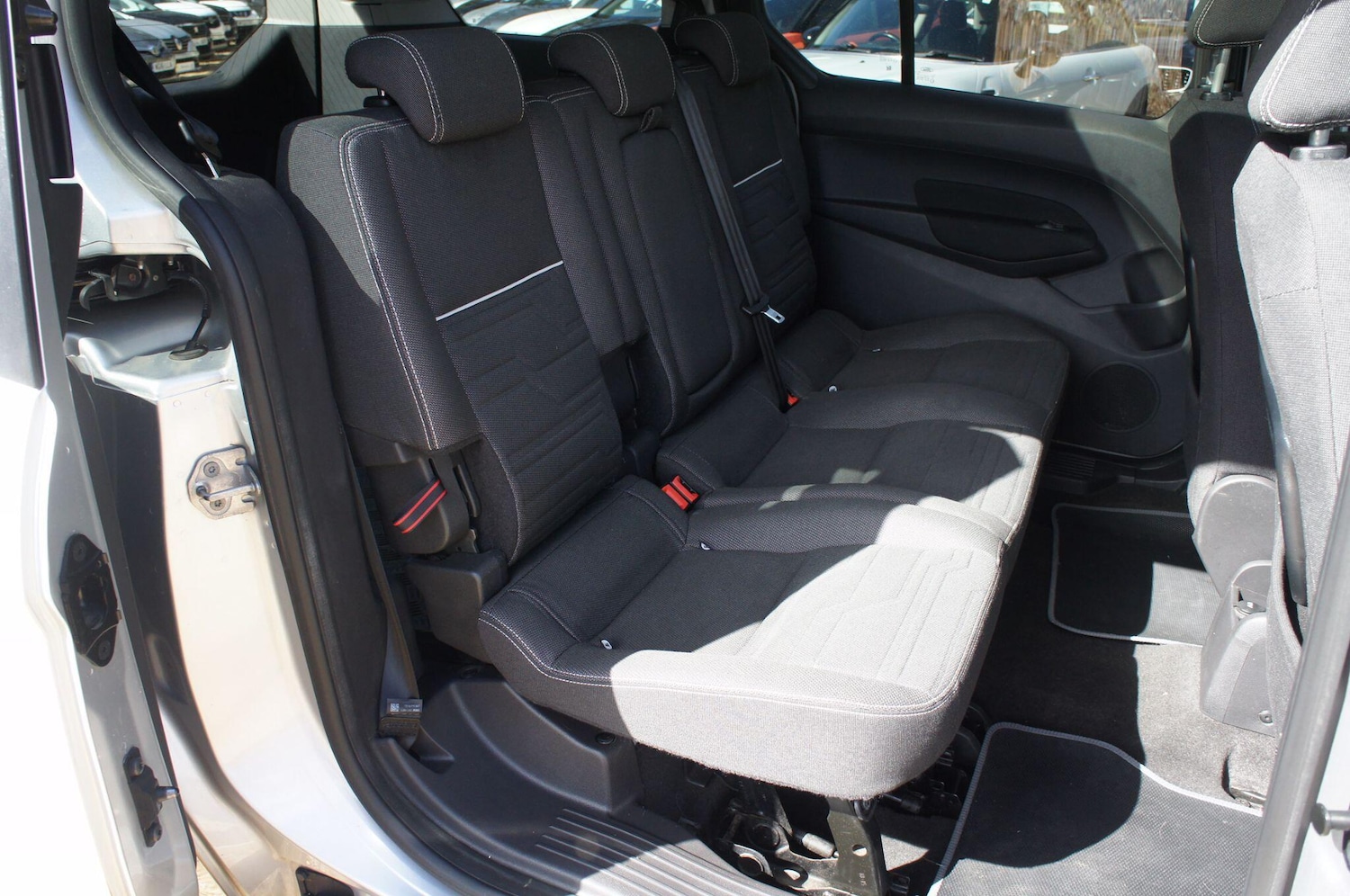 Used Ford Grand Tourneo Connect 2015 for sale - 78099911: Photo 8