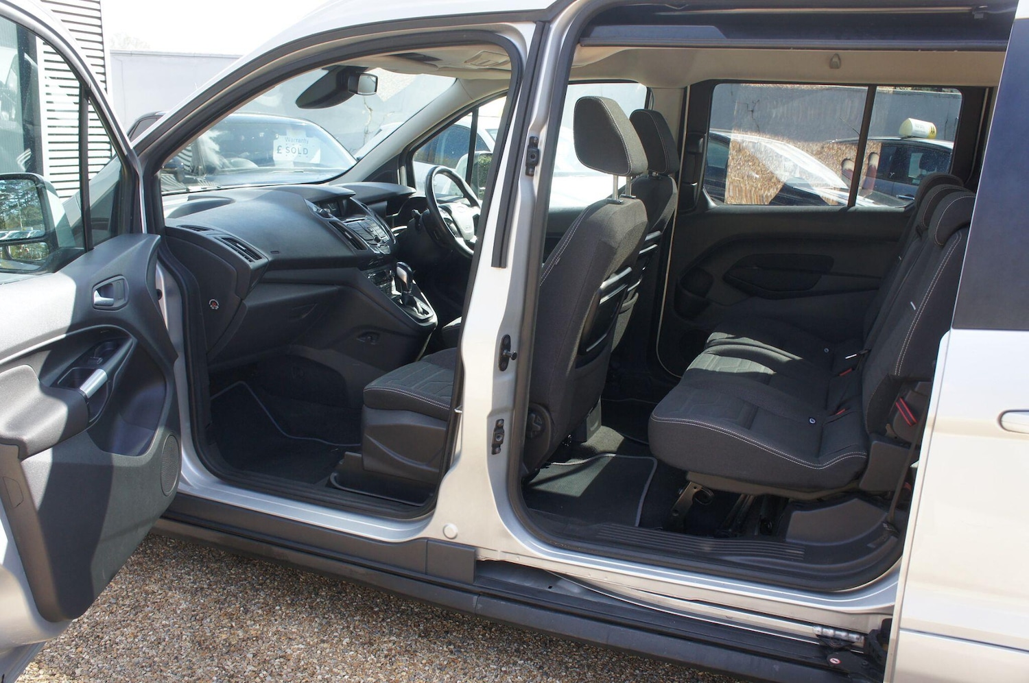 Used Ford Grand Tourneo Connect 2015 for sale - 78099911: Photo 9