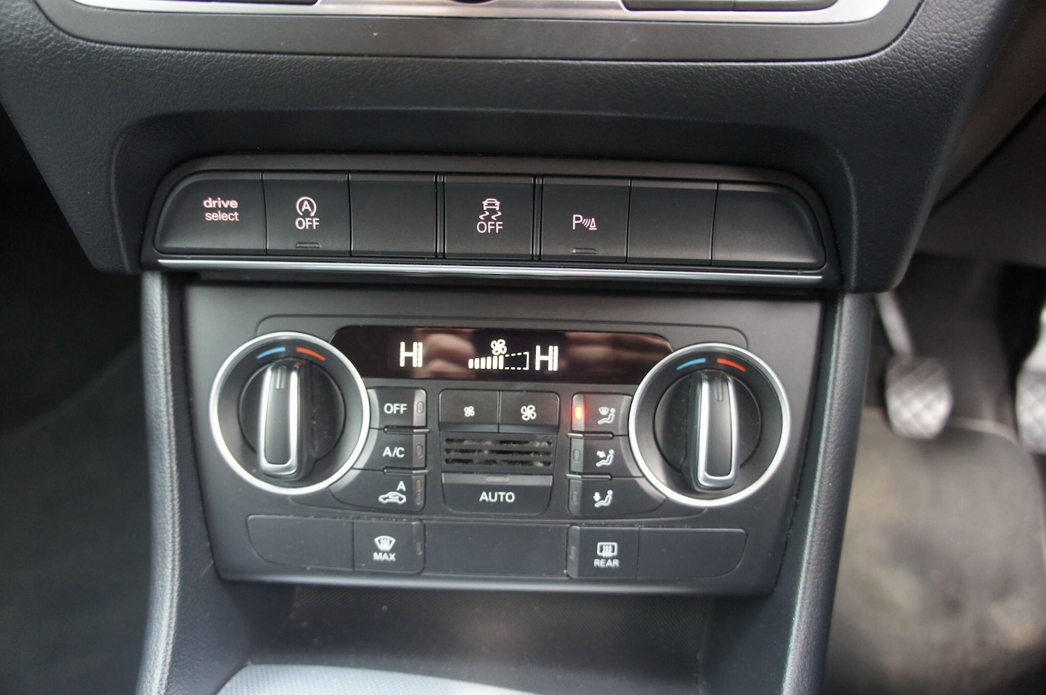 Used Audi Q3 2015 for sale - 77685239: Photo 15