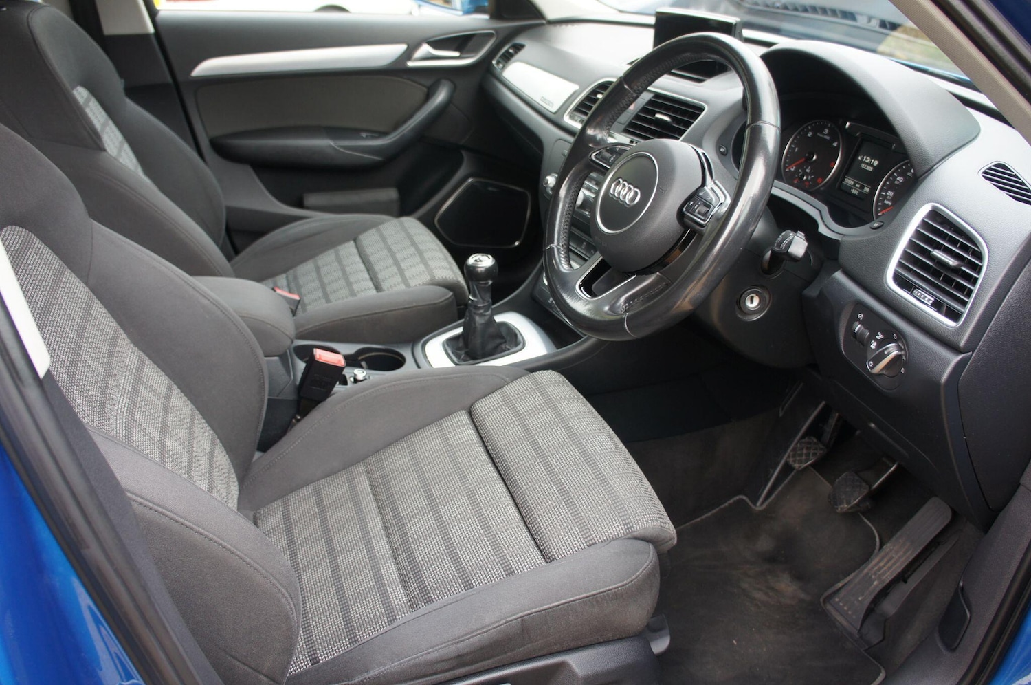 Used Audi Q3 2015 for sale - 77685239: Photo 8