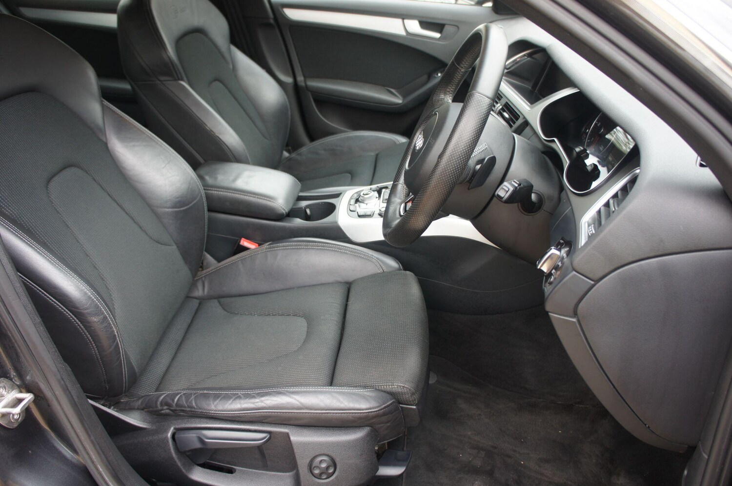 Used Audi A4 Avant for sale - 77683893: Photo 9