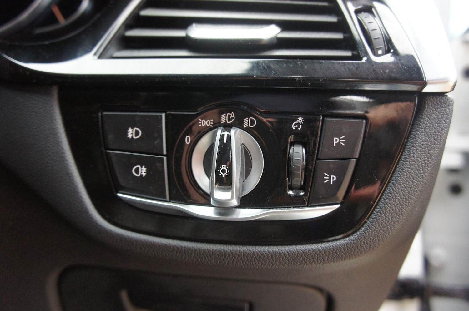 Used BMW 5 Series 2018 for sale - 77759440: Photo 13