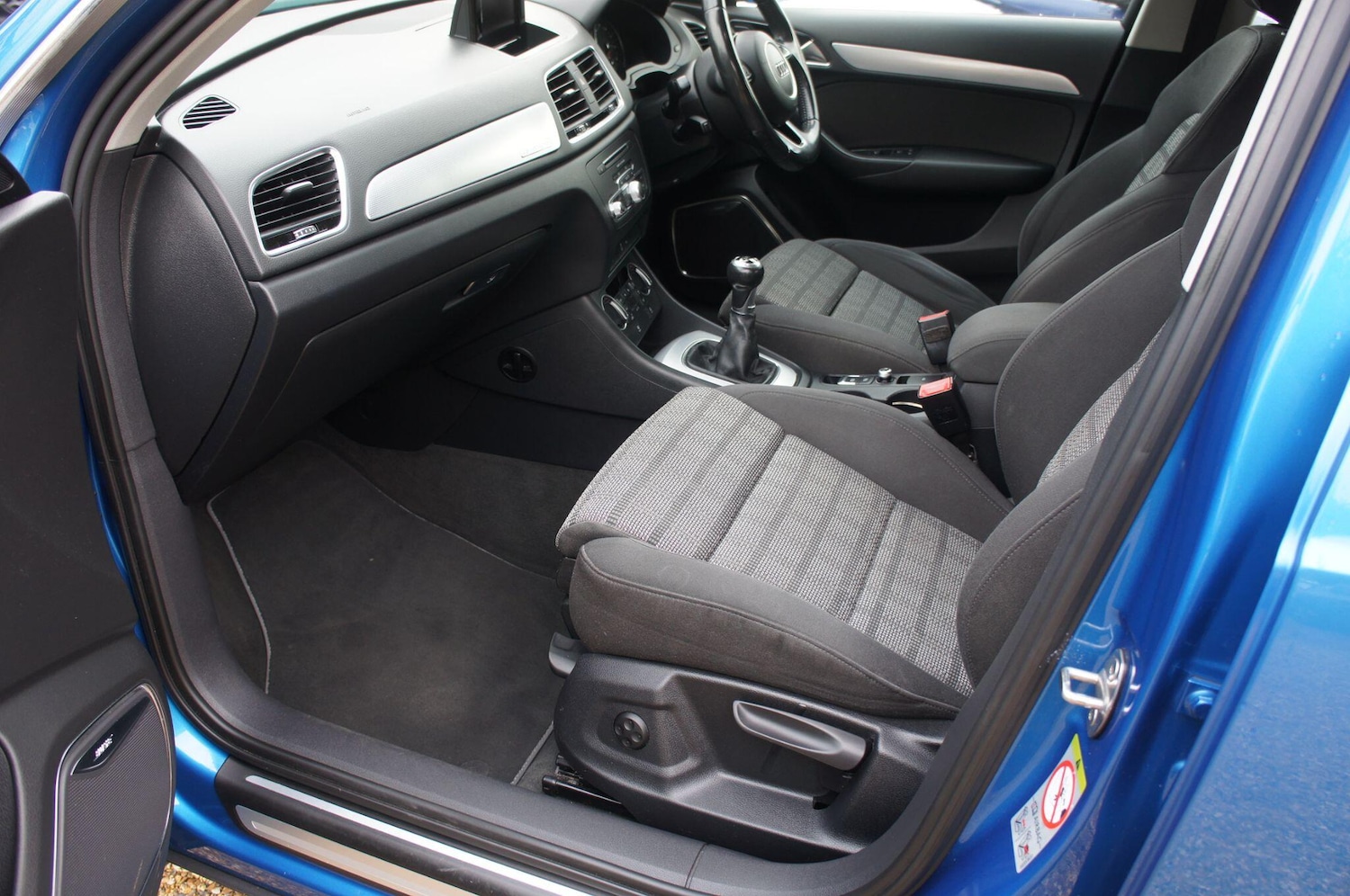 Used Audi Q3 2015 for sale - 77759444: Photo 11