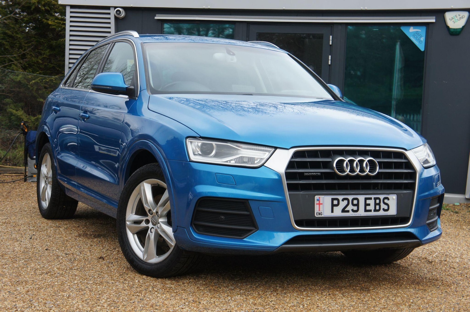 Used Audi Q3 2015 for sale - 77759444: Photo 2
