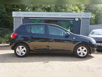 Used Dacia Sandero 2015 for sale - 78989217: Photo