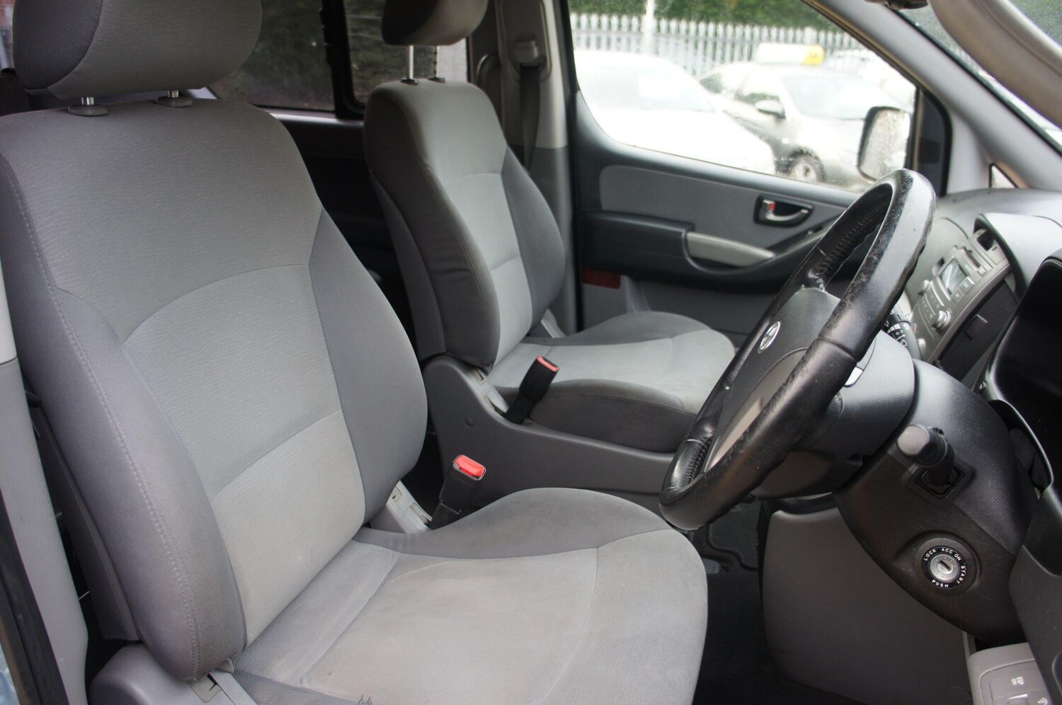 Used Hyundai i800 2011 for sale - 77685228: Photo 8