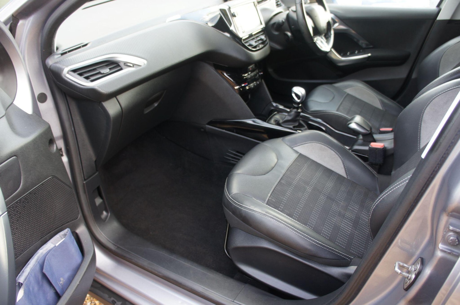 Used Peugeot 2008 2019 for sale - 77759450: Photo 8