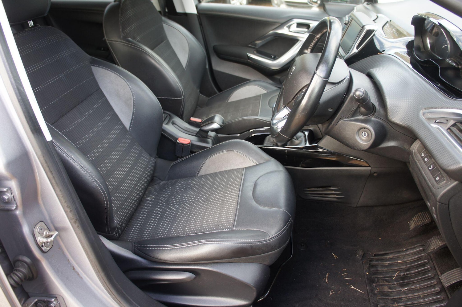 Used Peugeot 2008 2019 for sale - 77759450: Photo 9