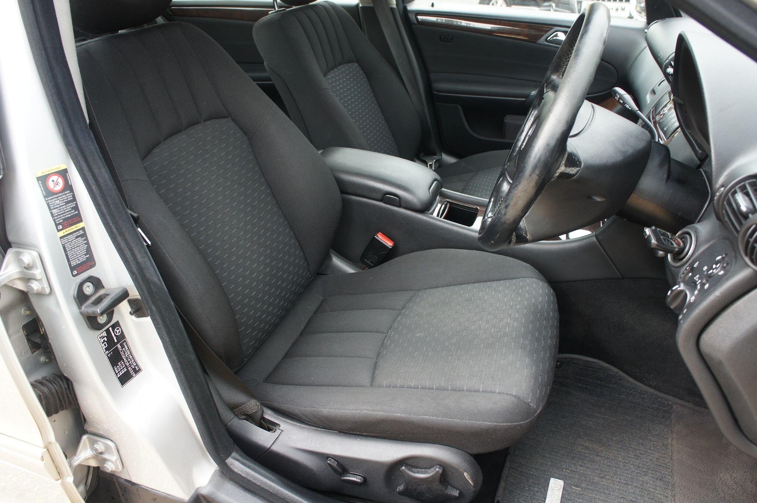 Used Mercedes-Benz C Class 2004 for sale - 78048094: Photo 8