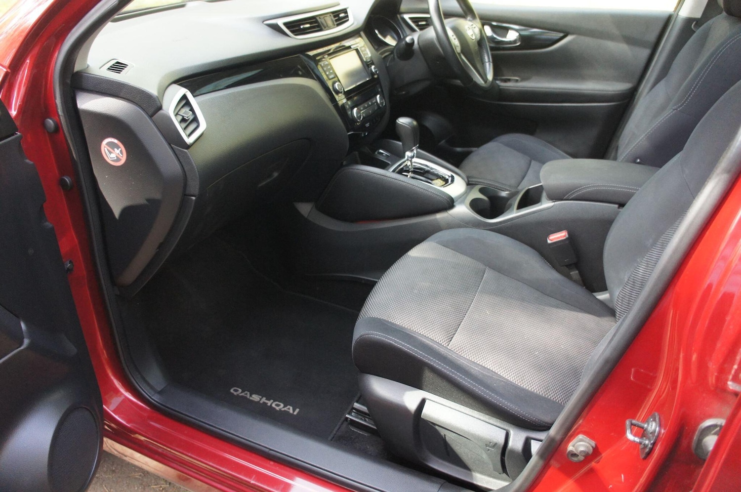 Used Nissan Qashqai 2016 for sale - 78204869: Photo 10