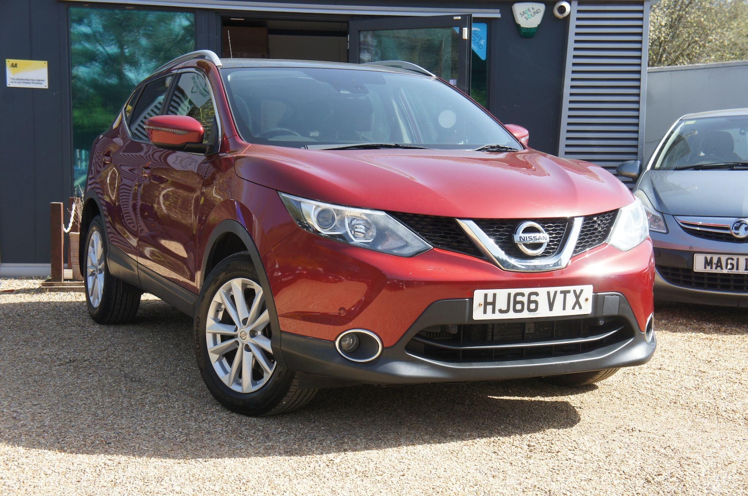 Used Nissan Qashqai 2016 for sale - 78204869: Photo 2