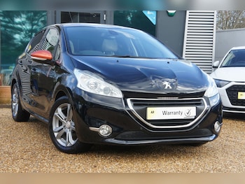 Used Peugeot 208 2014 for sale - 77908454: Photo