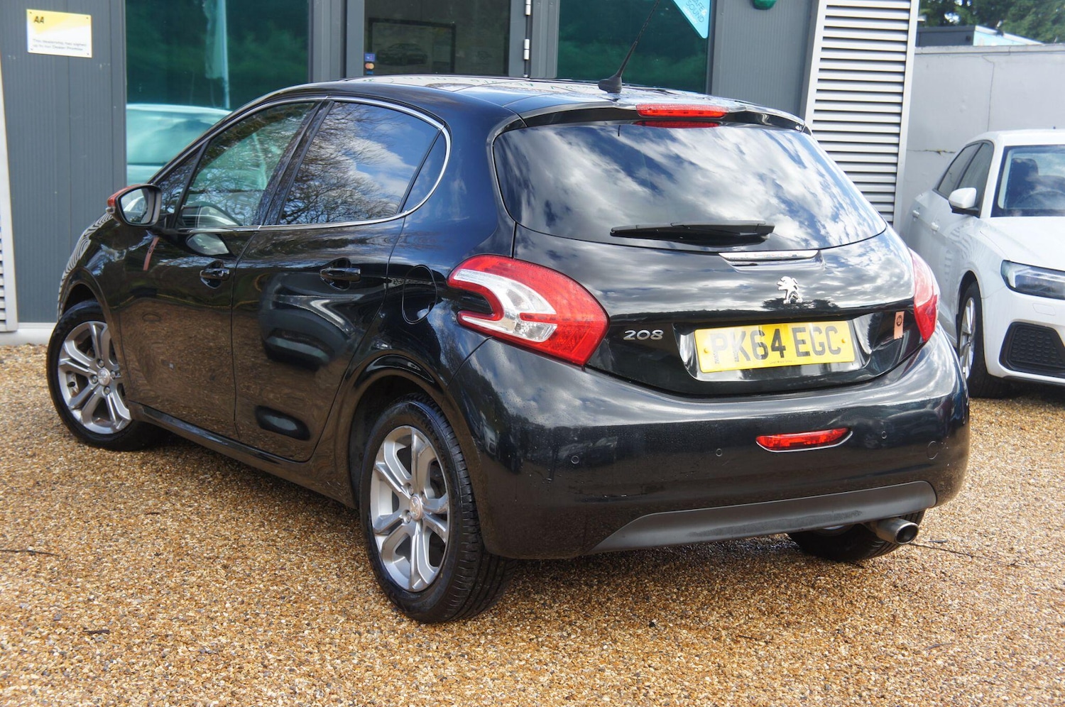 Used Peugeot 208 for sale - 77908454: Photo 5