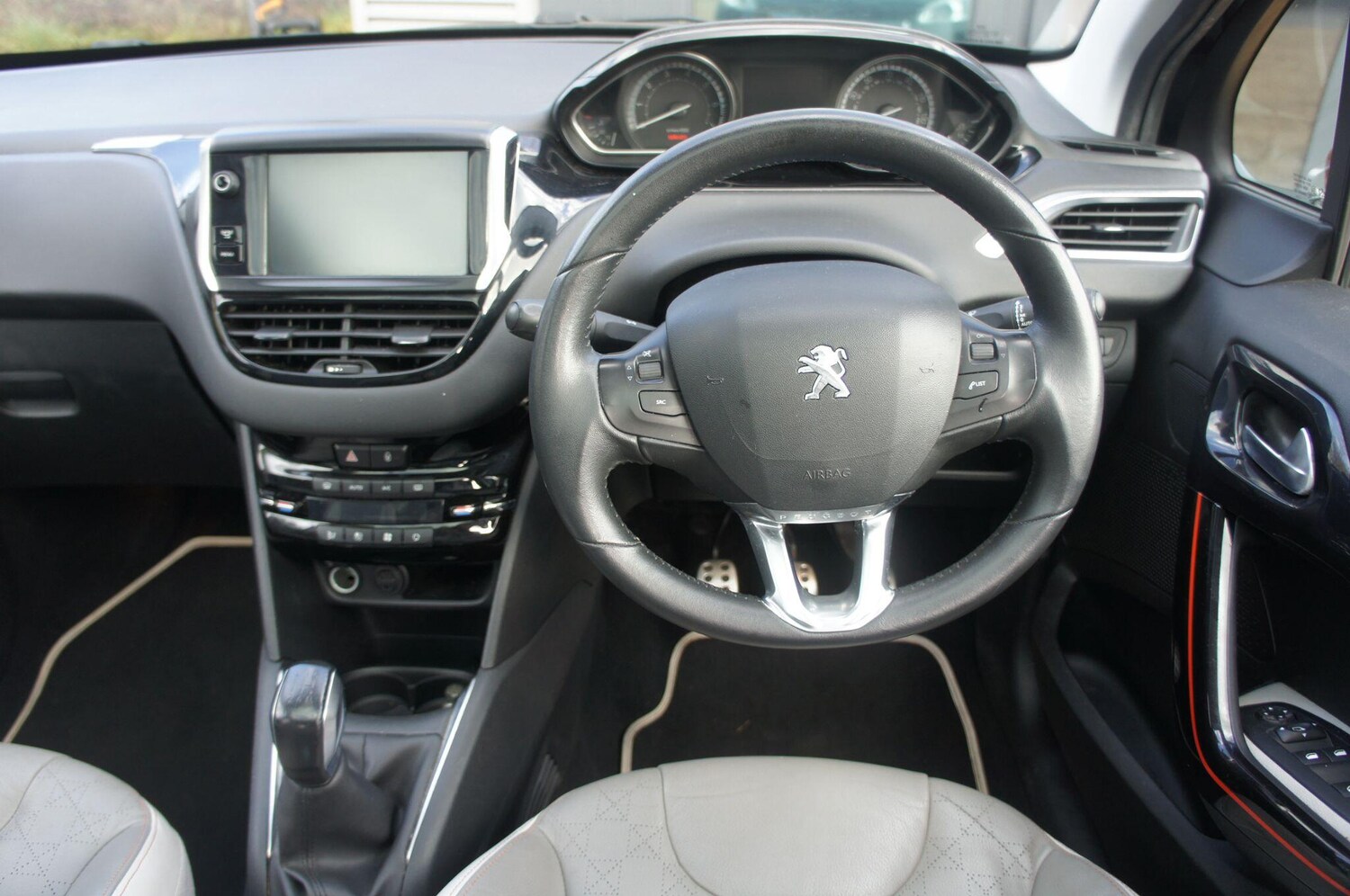 Used Peugeot 208 for sale - 77908454: Photo 6