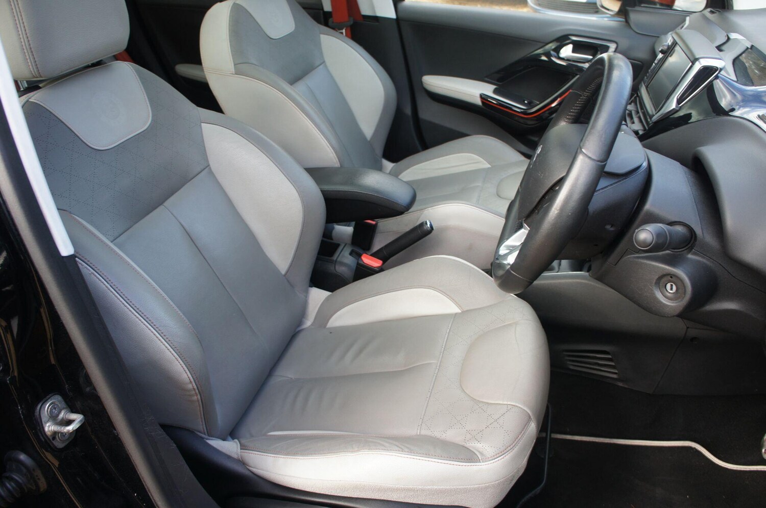 Used Peugeot 208 for sale - 77908454: Photo 8