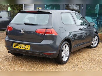 Used Volkswagen Golf 2016 for sale - 77683966: Photo