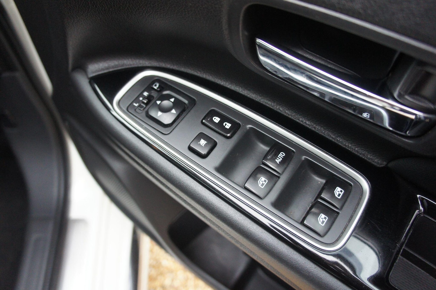 Used Mitsubishi Outlander for sale - 77683265: Photo 12