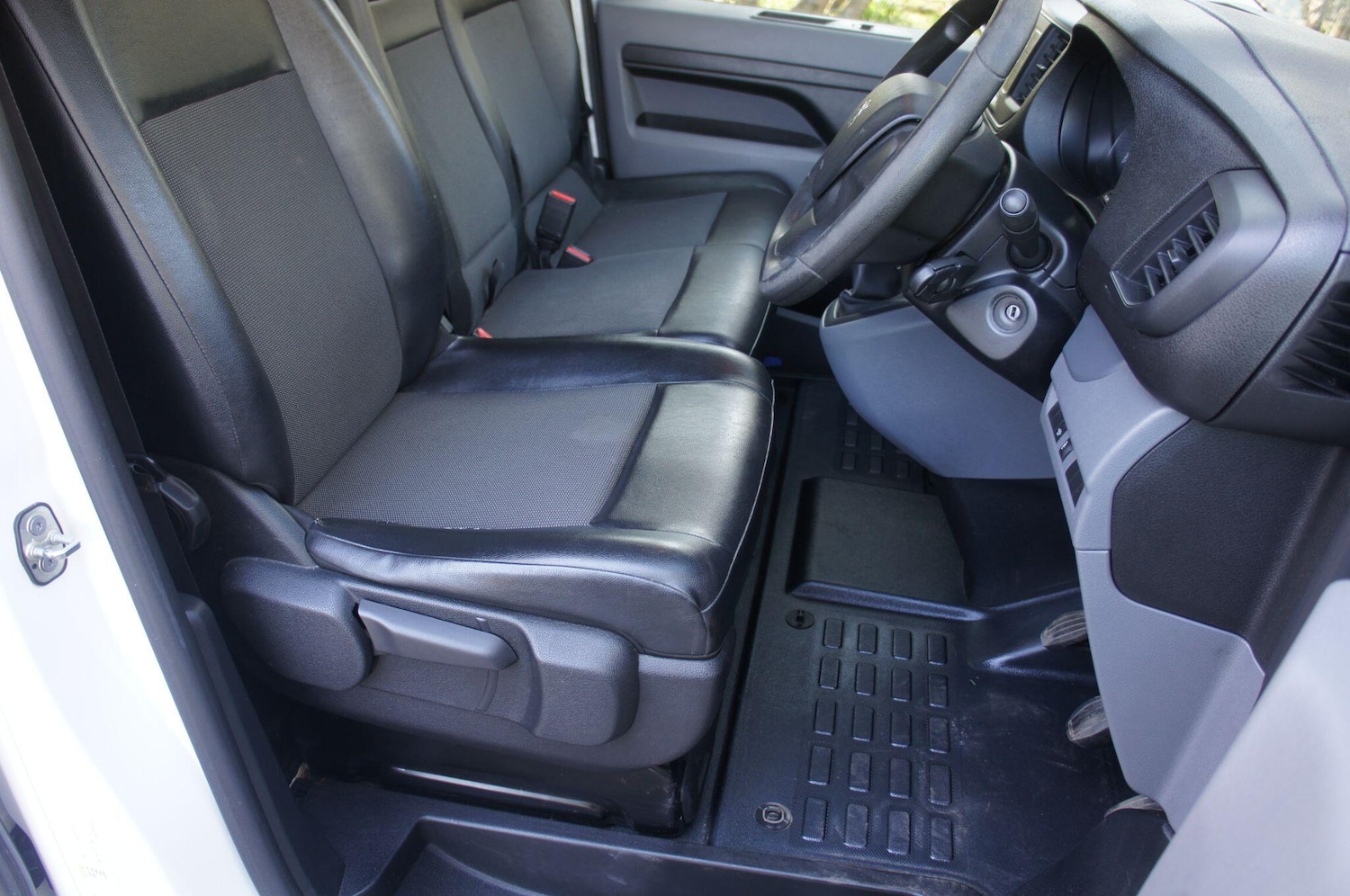 Used Peugeot Expert 2019 for sale - 77940306: Photo 9