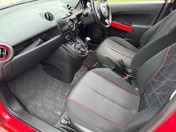Used Mazda Mazda2 2014 for sale - 75142667: Photo