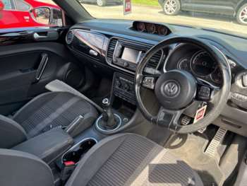 Used Volkswagen Beetle 2015 for sale - 74685037: Photo