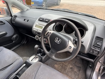 Used Honda Jazz 2006 for sale - 76105849: Photo