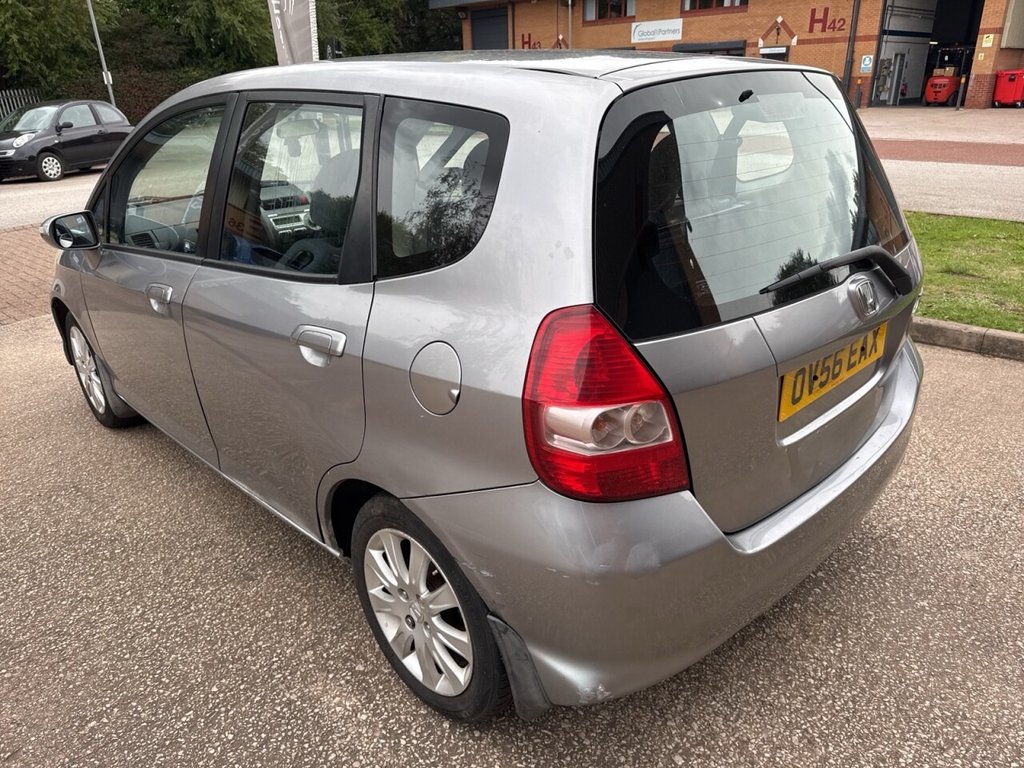 Used Honda Jazz 2006 for sale - 76105849: Photo 5
