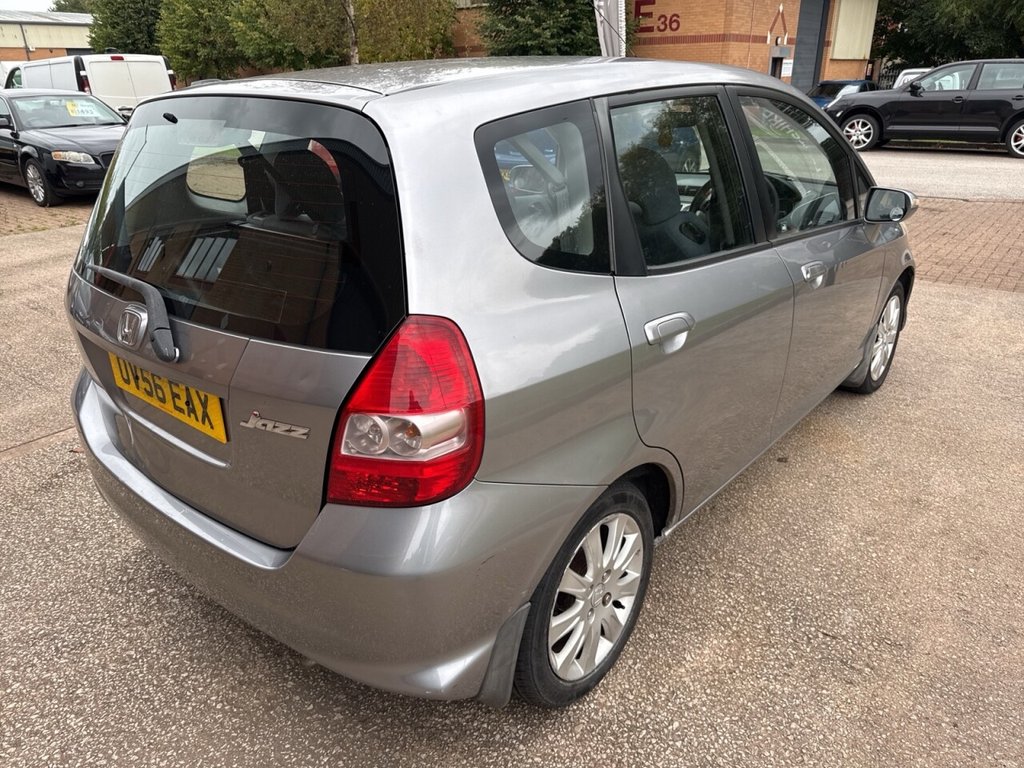 Used Honda Jazz 2006 for sale - 76105849: Photo 6