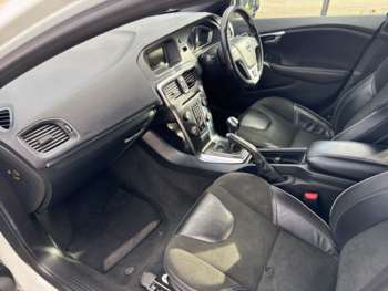 Used Volvo V40 2015 for sale - 73878272: Photo