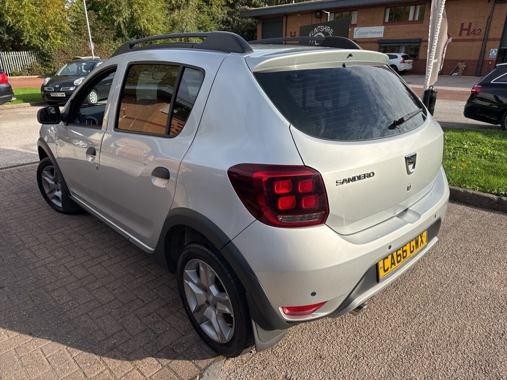 Used Dacia Sandero Stepway 2017 for sale - 76236009: Photo 6
