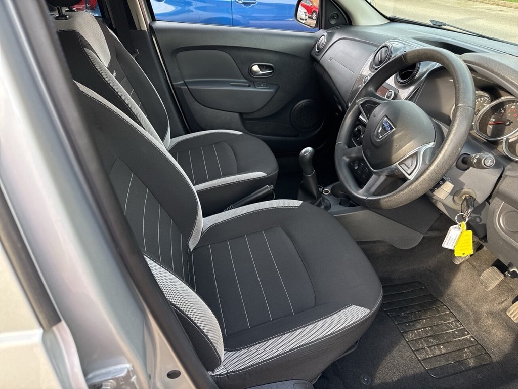 Used Dacia Sandero Stepway 2017 for sale - 76236009: Photo 7