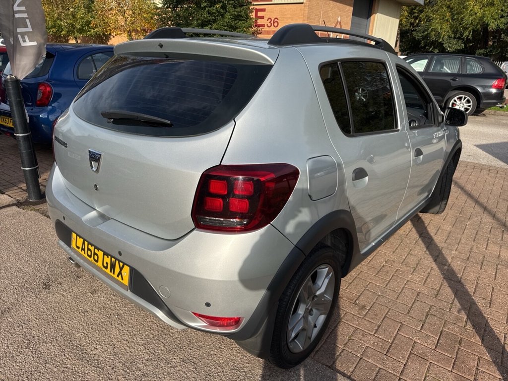 Used Dacia Sandero Stepway 2017 for sale - 76236009: Photo 8
