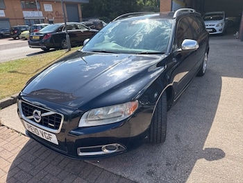 Used Volvo V70 2010 for sale - 75487733: Photo