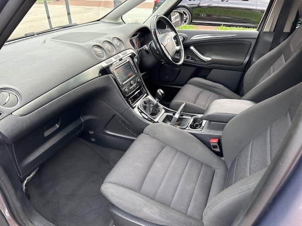 Used Ford S-Max 2014 for sale - 76235727: Photo 2